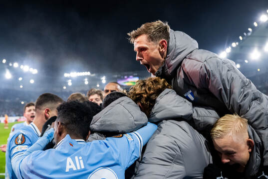 Sergio Pena of Malmö FF celebrates with Søren Rieks