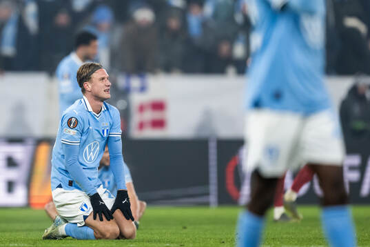 Erik Botheim of Malmö FF looks dejected
