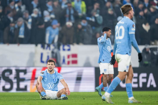 Colin Rösler of Malmö FF looks dejected