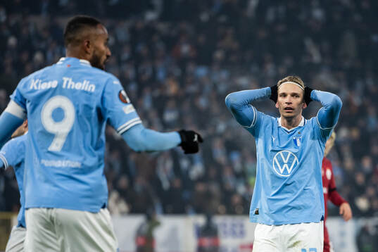 Jens Stryger Larsen of Malmö FF looks dejected