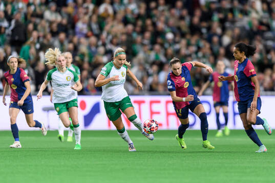 Eva Nyström of Hammarby and Ewa Pajor of Barcelona