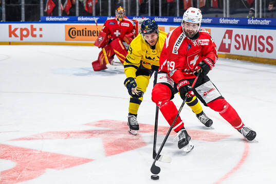 Linus Sandin of Sweden and Fabian Heldner of Switzerland in