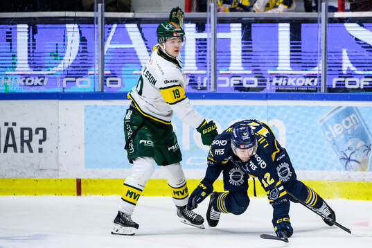 Björklövens Liam Dower Nilsson och Södertäljes Viktor