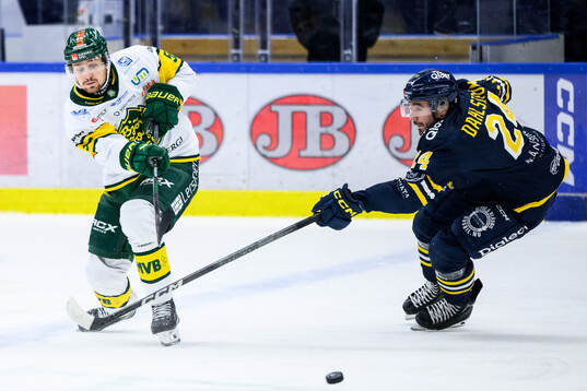 Björklövens Fredrik Forsberg och Södertäljes Jacob