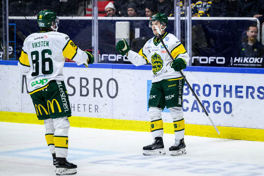 Björklövens Axel Ottosson jublar