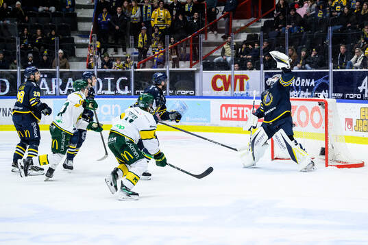 Södertäljes målvakt Frans Tuohimaa släpper in 4-5