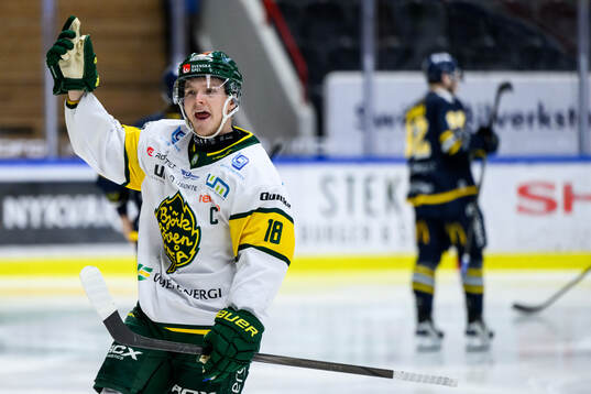 Björklövens Axel Ottosson jublar