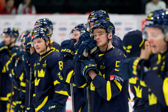 Bläddra bland fler bilder av Ice Hockey, Swiss Hockey Games, Czech Republic - Sweden