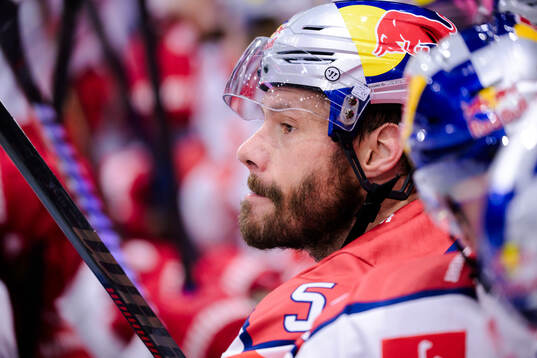 Thomas Raffl of EC Red Bull Salzburg looks dejected