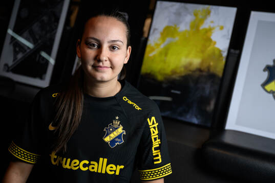 Janelle Yilmaz
