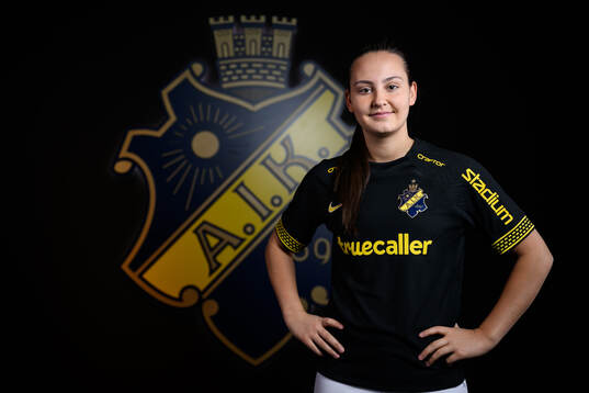 Janelle Yilmaz
