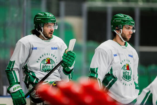 Rögles Dennis Everberg och Josh Dickinson