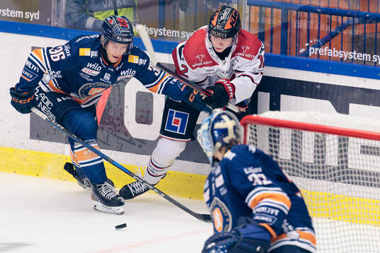 Växjös Elias Rosén och Örebros Noah Steen
