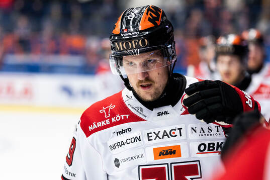 Örebros Patrik Karlkvist jublar