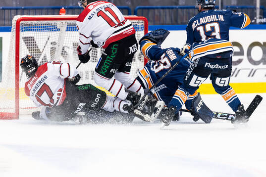 Örebros William Wikman och Kalle Kossila mot Växjös