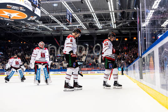 Örebros Filip Berglund och Robert Leino deppar