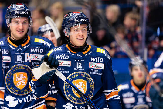 Växjös Elias Rosén jublar