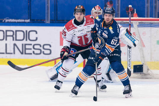 Örebros David Quenneville och Växjös Manuel Ågren