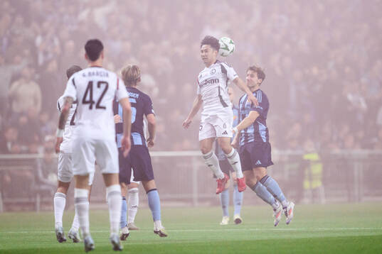 Ryoya Morishita of Legia Warszawa and Daniel Stensson of