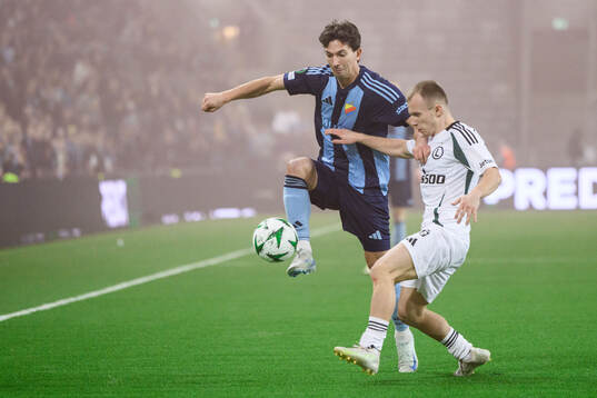 Gustav Wikheim of Djurgården and Patryk Kun of Legia
