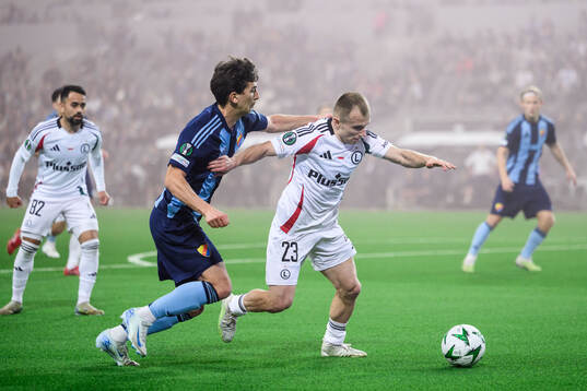 Gustav Wikheim of Djurgården and Patryk Kun of Legia