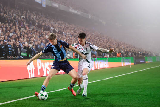 Patric Åslund of Djurgården and Sergio Barcia of Legia