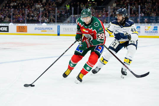 Frölundas Mikael Ruohomaa och HV71s Joona Luoto