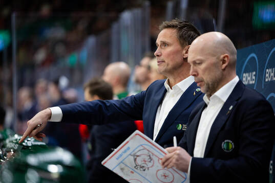 Frölundas tränare Roger Rönnberg och assisterande
