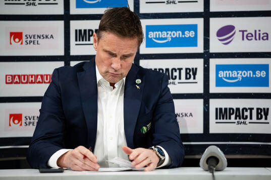 Frölundas tränare Roger Rönnberg på presskonferensen