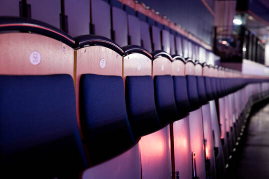 Sittplatser i Saab Arena