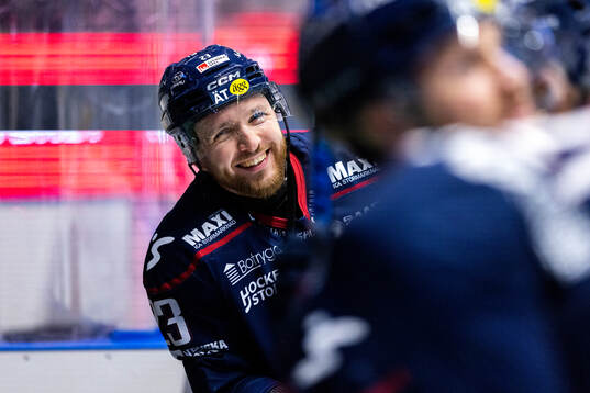Linköpings Robin Kovacs på uppvärmningen