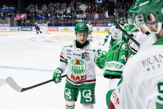 Rögles Leon Bristedt jublar