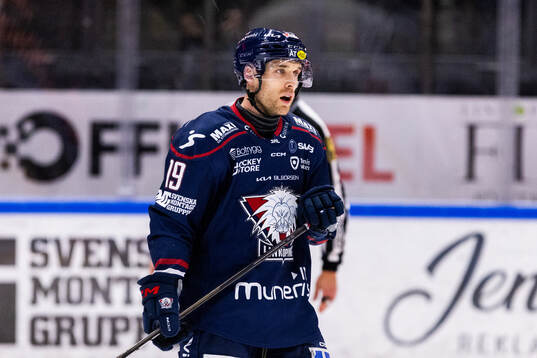 Linköpings Patrick Russell deppar