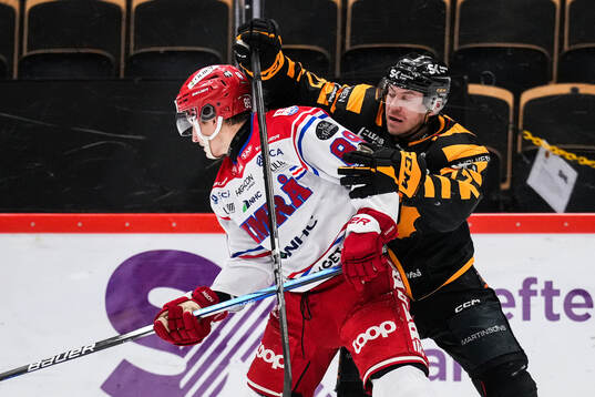 Timrås Oliver Kapanen och Skellefteås Pär Lindholm