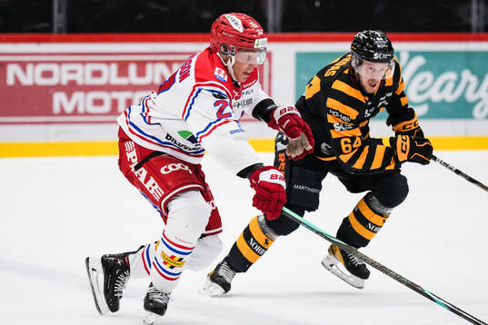 Timrås Oliver Johansson och Skellefteås Jonathan Pudas