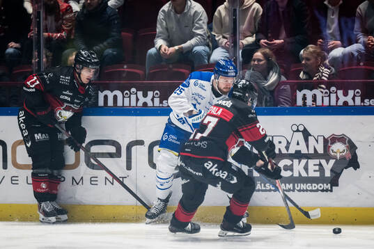 Malmö Redhawks Nikola Pasic och Leksands Lucas Elvenes
