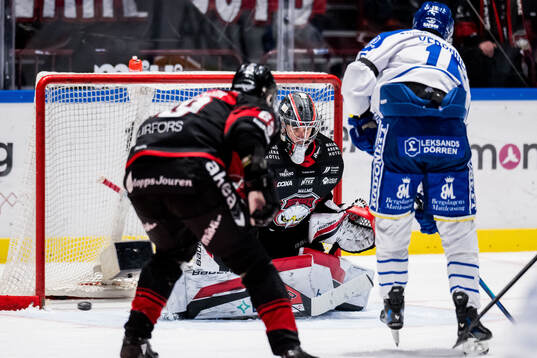 Malmö Redhawks målvakt Marek Langhamer och Leksands Max