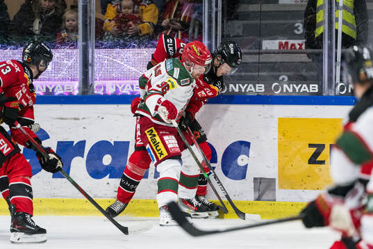 Modos Sebastian Ohlsson och Luleås Jesper Sellgren