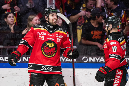 Luleås Albin Lundin jublar