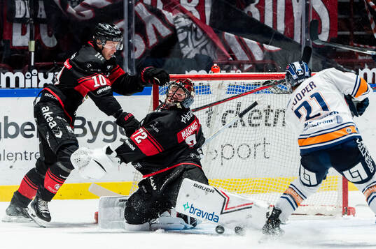 Malmö Redhawks William von Barnekow och målvakt Daniel