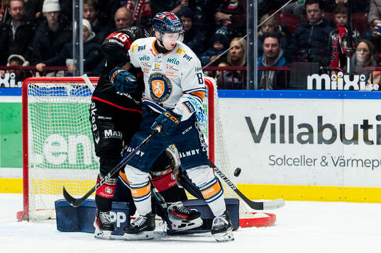 Malmö Redhawks Freddie Larsson och Växjös Zachary