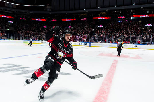 Malmö Redhawks Johan Olofsson jublar