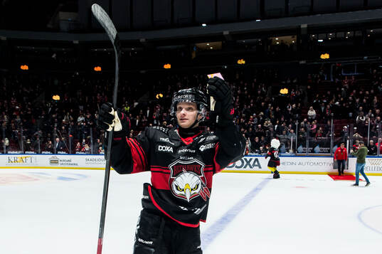 Malmö Redhawks Johan Olofsson jublar