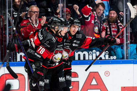 Malmö Redhawks Joona Ikonen jublar