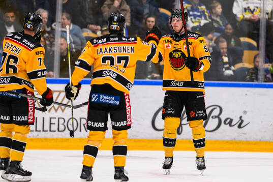 Luleås Markus Nurmi jublar