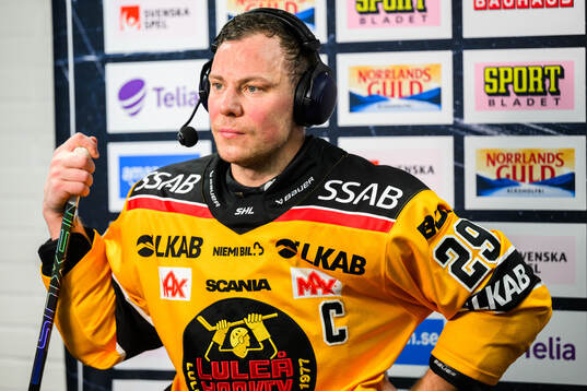 Luleås Erik Gustafsson intervjuvas