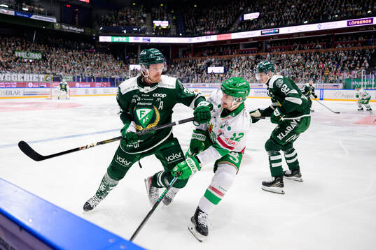 Färjestads Magnus Nygren och Rögles Brady Ferguson