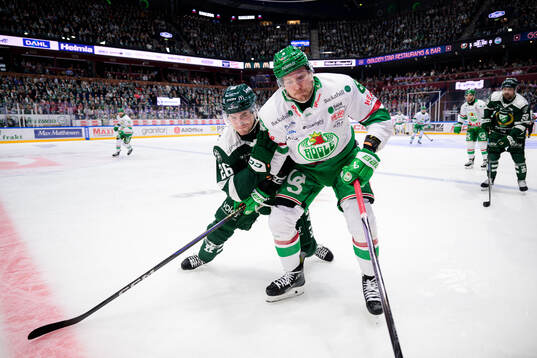 Färjestads Joel Nyström och Rögles Linus Sandin