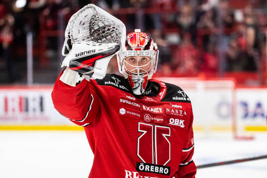 Örebros målvakt Jonas Arntzen deppar