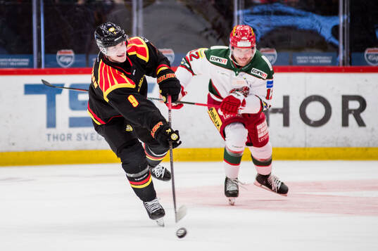 Brynäs Victor Söderström och Modos Oscar Pettersson